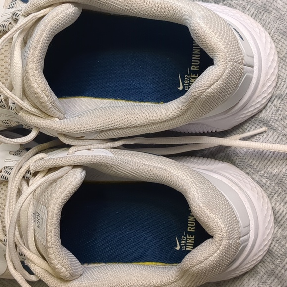 Men's Nike Run Swift 2 in the "Summit White/Valerian Blue" colorway.  - Picture 12 of 16